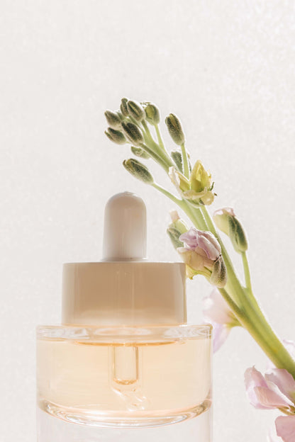 Mockup flacon compte-gouttes en verre