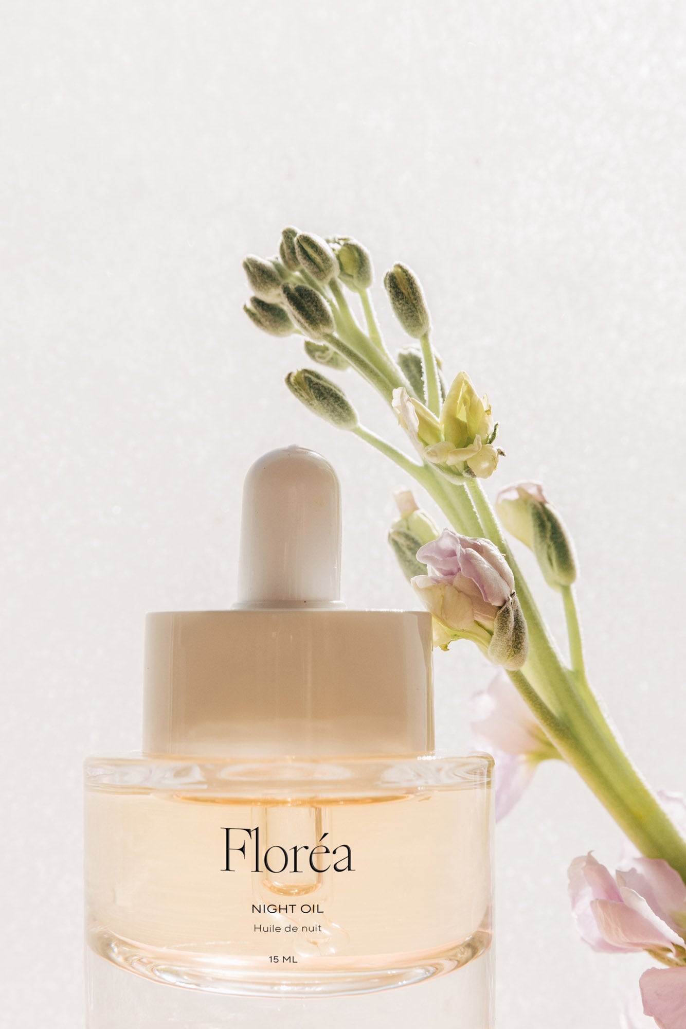 Mockup flacon compte-gouttes en verre