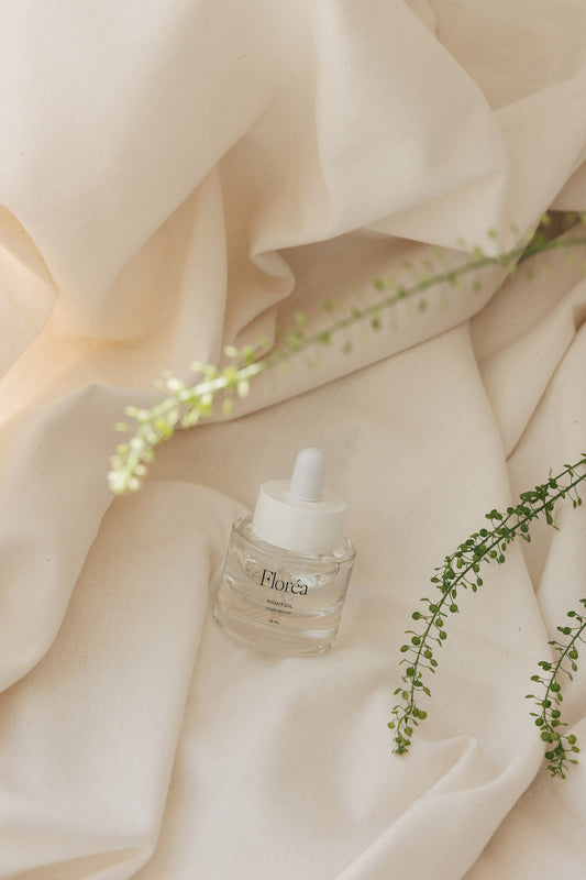 Mockup de flacon compte-gouttes en verre